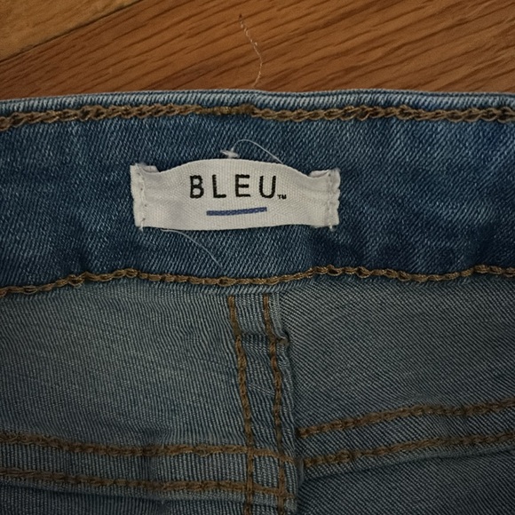 BLEU brand Distressed Jean Capris size 12 - Picture 5 of 6